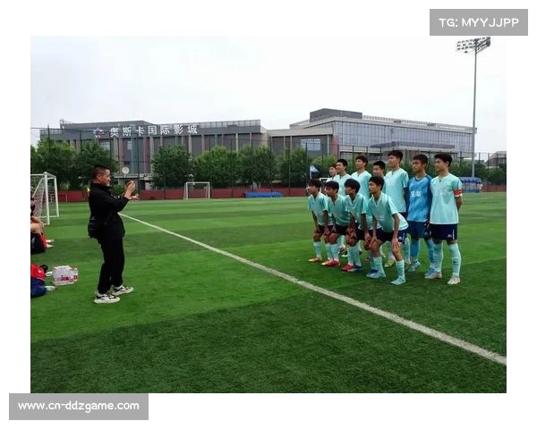 法甲与学校合作推广足球课程,青少年培训体系完善